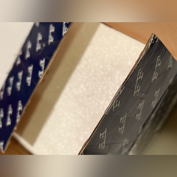 NWT FITZ & FLOYD SNOWY WOODS CANDLEHOLDER. - Picture 2 of 11